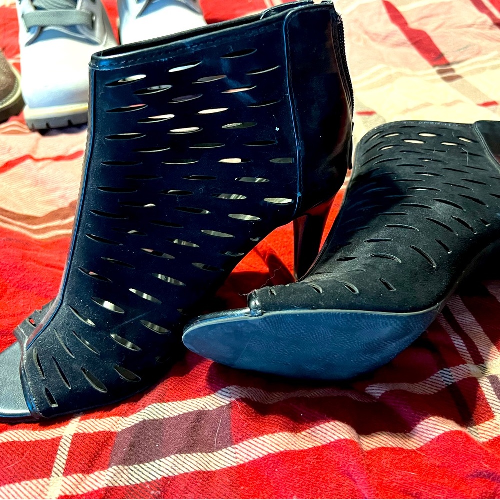 ANA heels